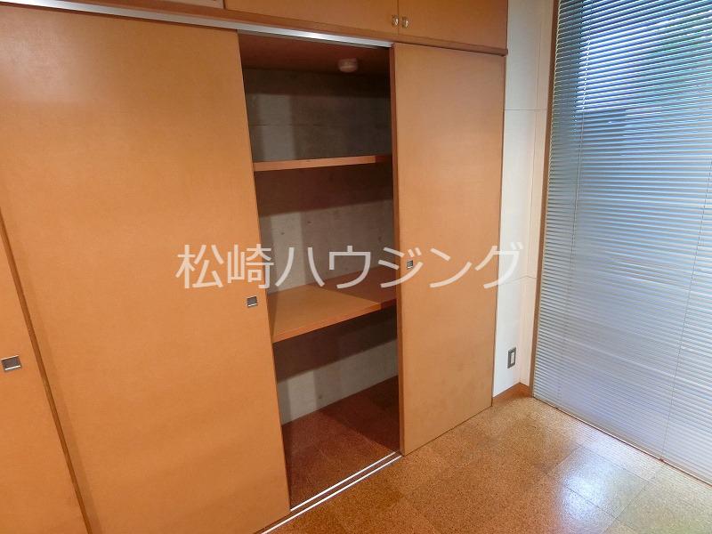 TRINITE Rouge 収納