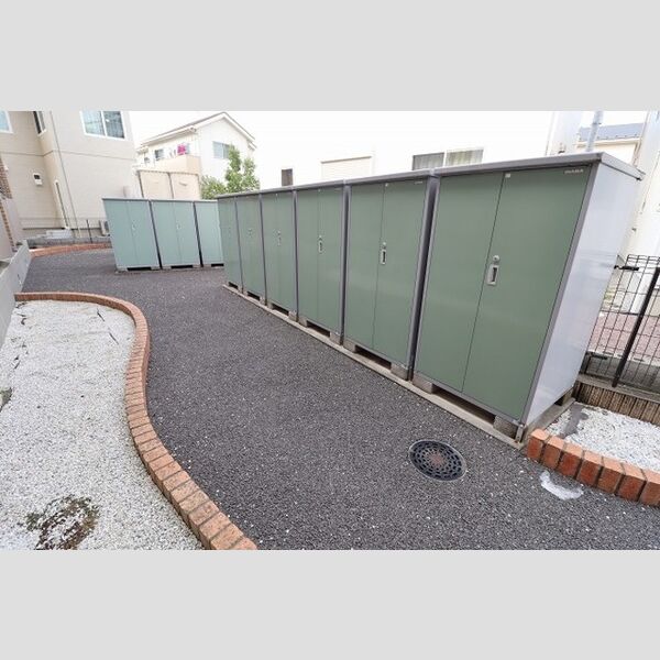 レガロ末広 外物置