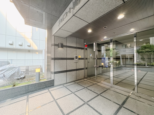 スカイコート横浜駅西口404号室 エントランス