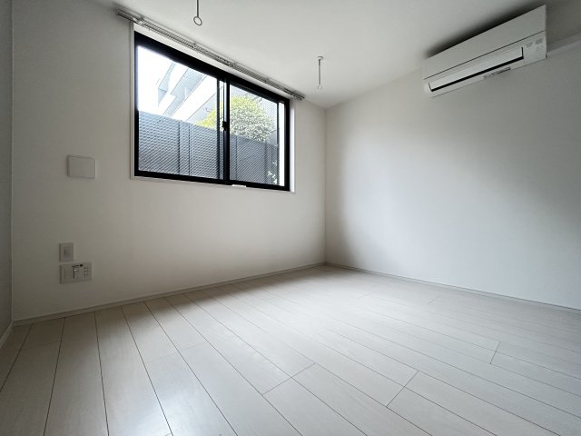 エルファーロ大井町0102号室 リビング