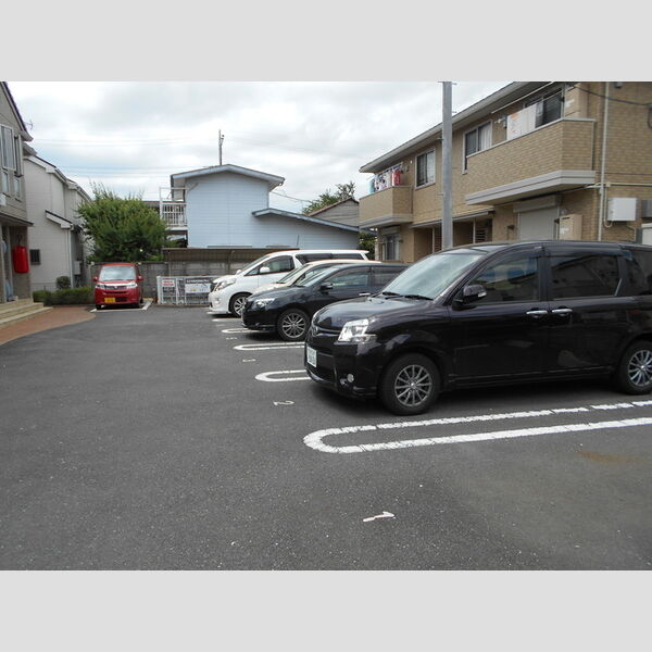 シャルメゾン　A棟 駐車場