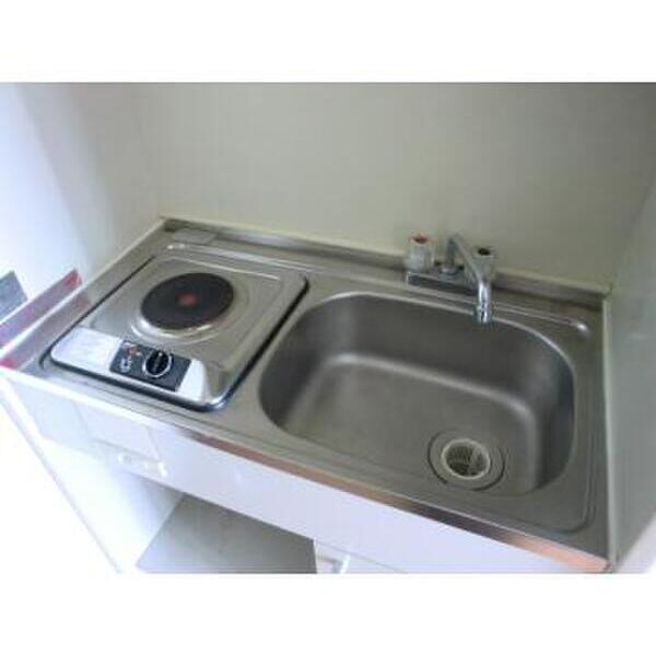 ベルシティ川口1号棟108号室 キッチン