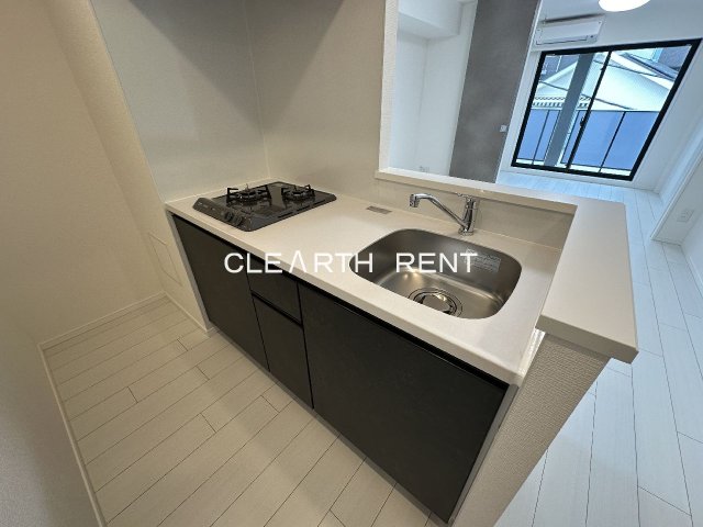 ＧＲＡＮ ＰＡＳＥＯ三宿4階 ガス２口システムキッチン