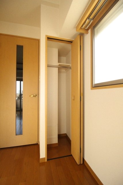 ロイヤルアメニティー西戸山901号室 同建物別部屋の参考画像