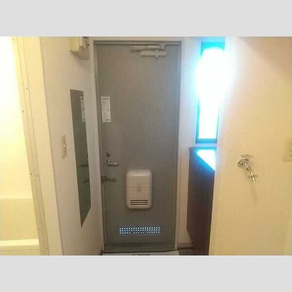 フォレストヴィラ北斗202号室 玄関