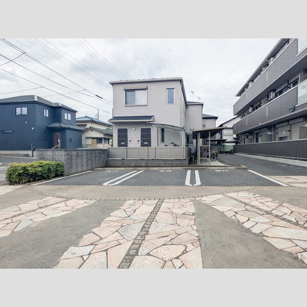 本郷の杜 ラウン102号室 駐車場