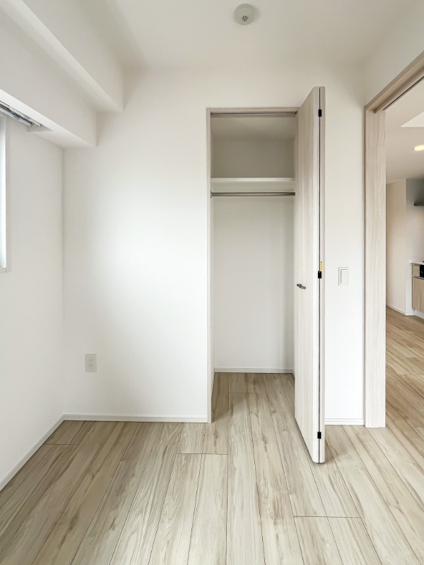 ドゥーエ王子神谷1階 収納