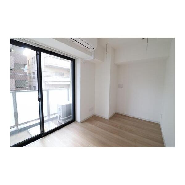 Zest横浜 リビング