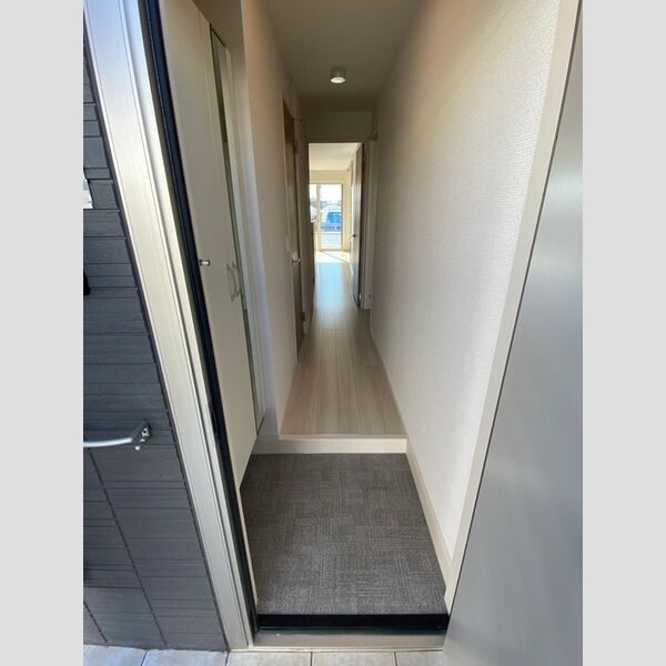 グランシエラ108号室 玄関