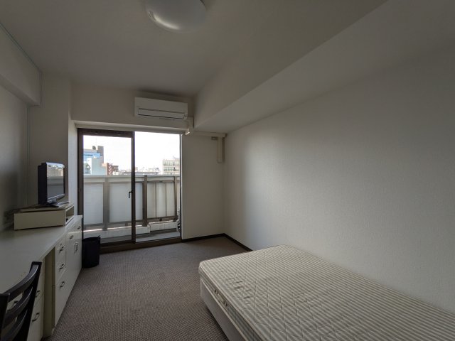 アレックス日乃本 リビング