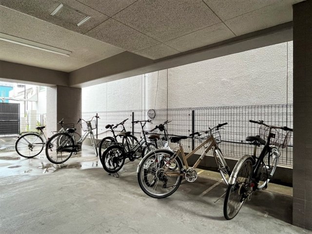 フェニックス新高円寺7階 駐輪場