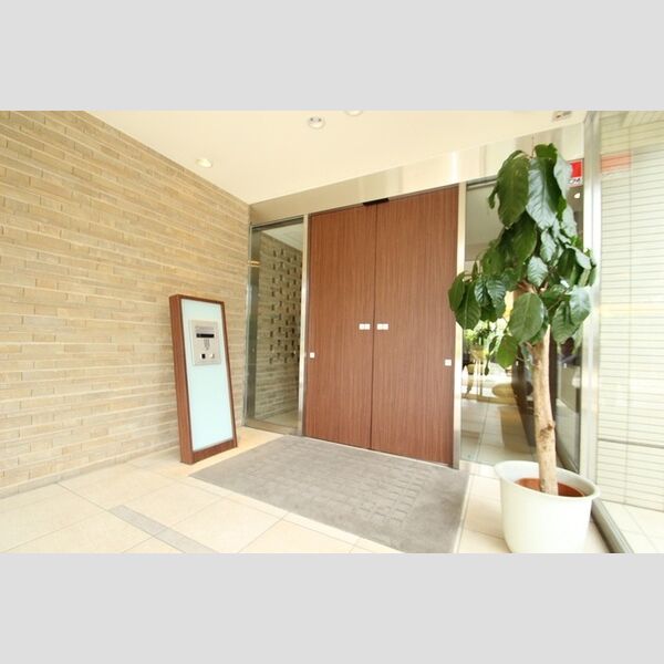 プラウド浦和別所 エントランス(オートロック付)