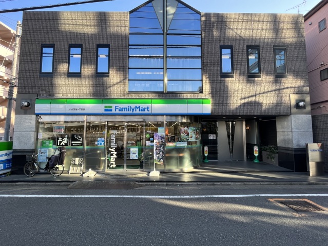 ブランシェ幡ヶ谷203号室 ファミリーマート渋谷笹塚一丁目店(コンビニ)まで308m