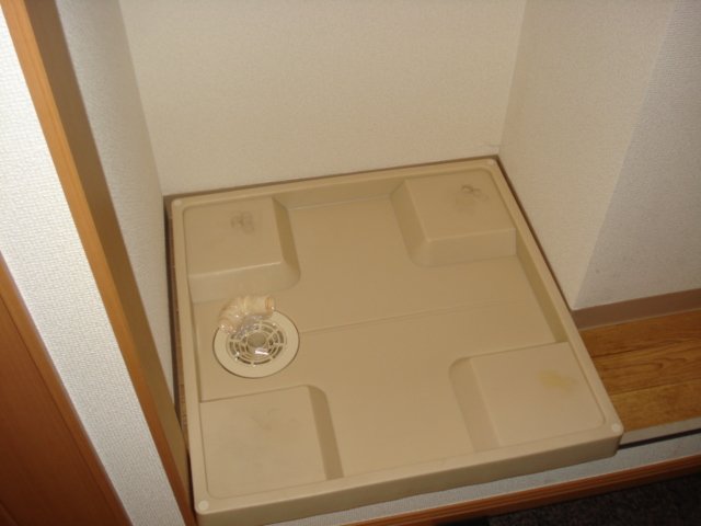 カーサ・アンジェラ201号室 洗濯機置場