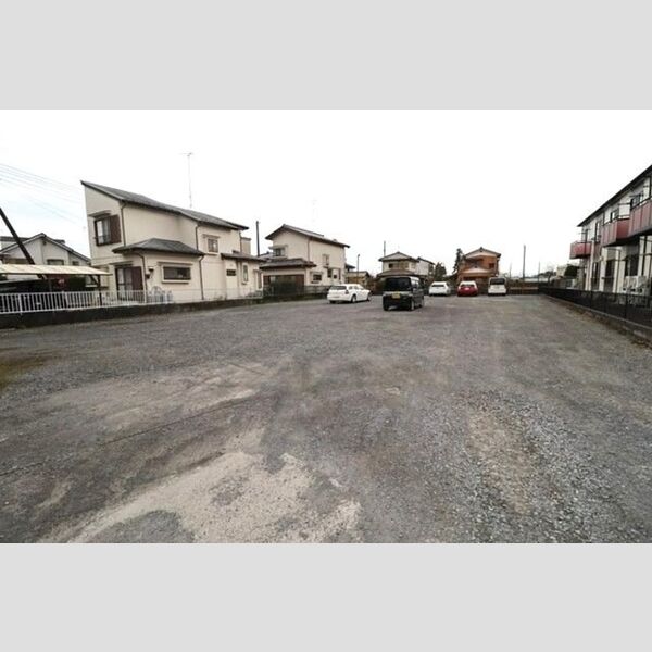 エステートM101号室 駐車場