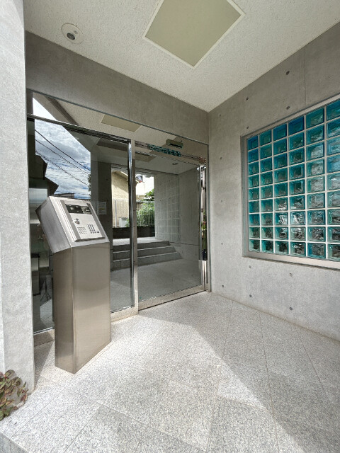 トムリーノ エントランス