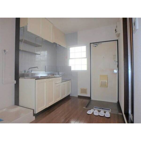 メゾン秋山A棟 玄関