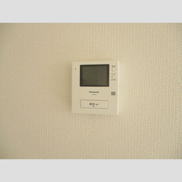 ラヴェニュ　E E102(TVインターホン)