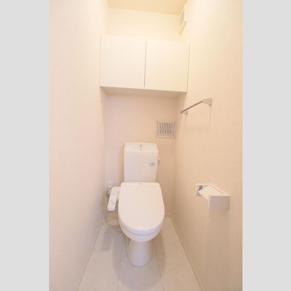 サンセール氷川303号室 温水洗浄暖房便座