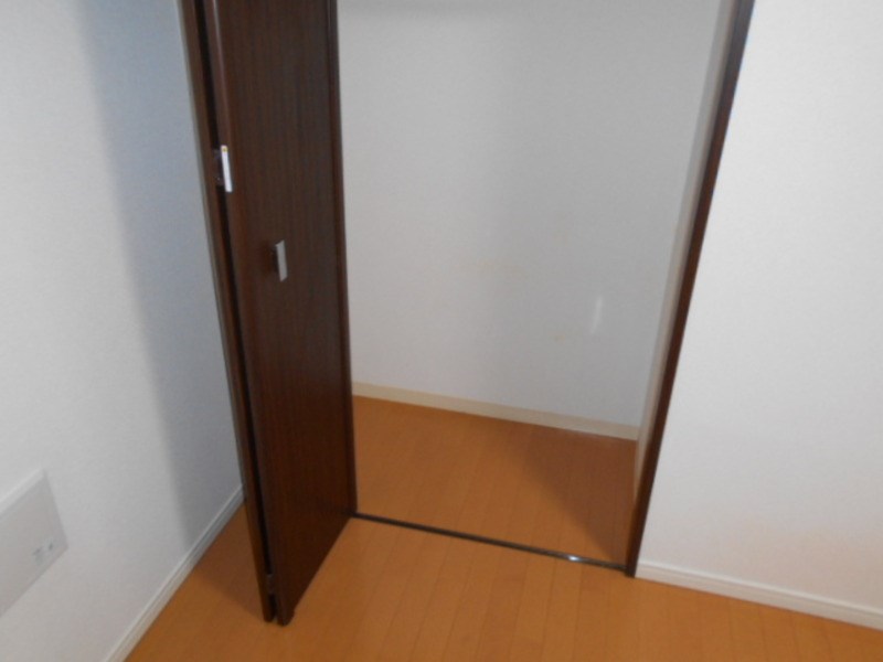 グリフィン横浜・反町公園参番館2階 収納