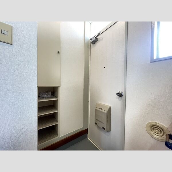 シーサイド金沢104号室 玄関