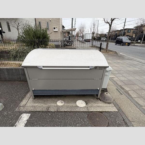 メゾンヴェールSYOEI202号室 ゴミストッカー