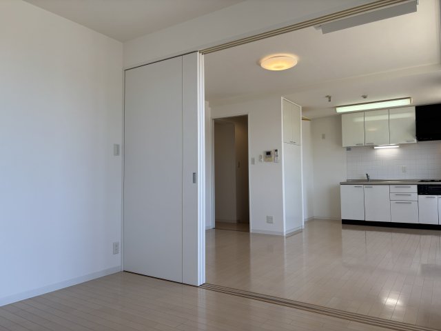 ＫＥＮＺＯ　ＨＡＵＳ　ｙｏｋｏｄａｉ0207号室 洋室