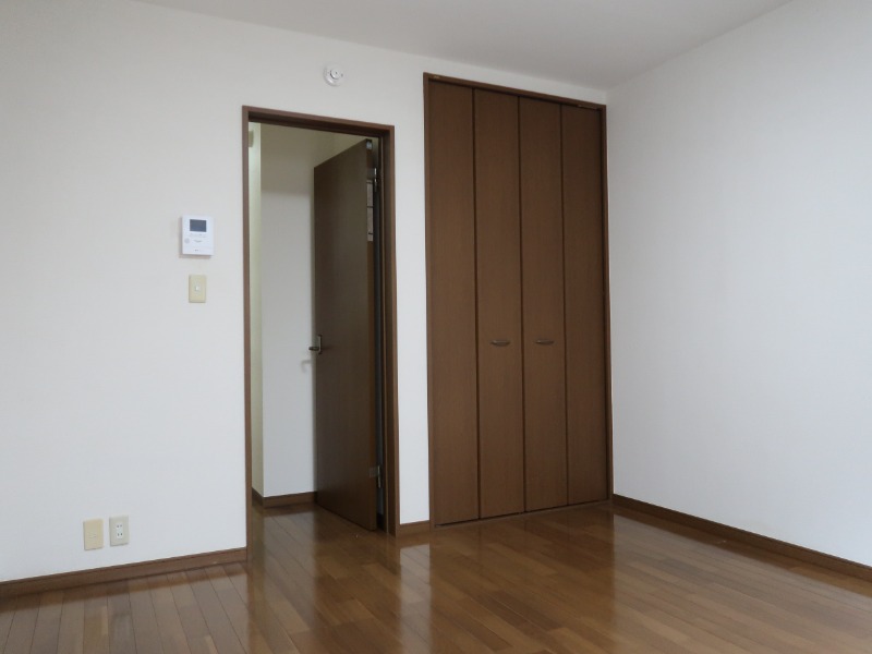 シャインヒル1階 ※別部屋写真参照
