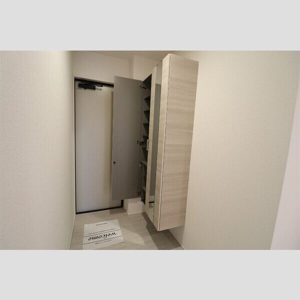 D-KISARIA　WⅠ301号室 玄関