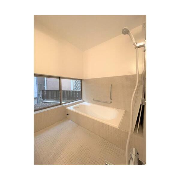 目黒区中目黒3丁目戸建賃貸1号室 お風呂