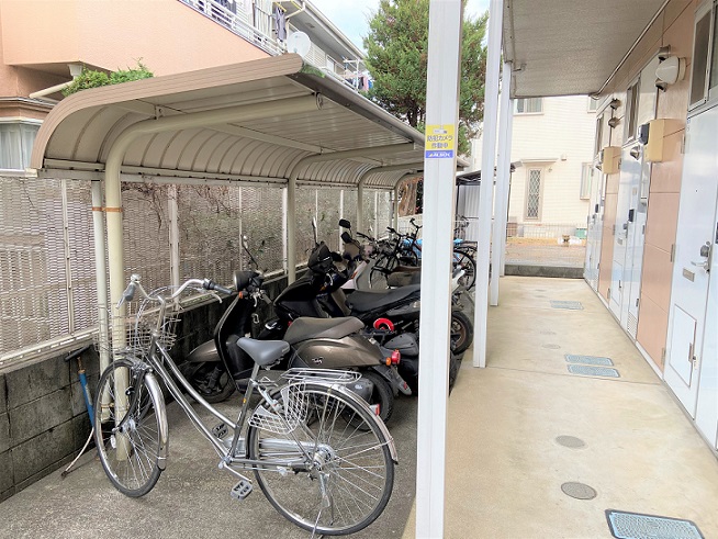 レオパレスみのり211号室 駐輪場
