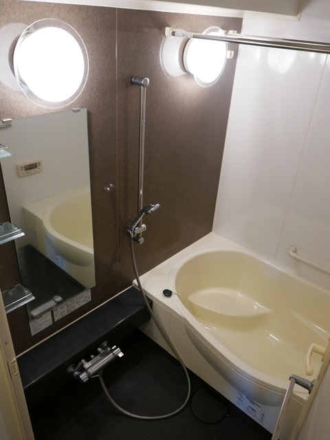 ガーラ・レジデンス府中3階 追焚・浴室乾燥機付きバス