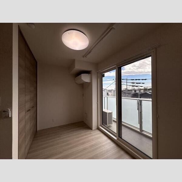 セレスティア六町Ⅱ305号室 洋室