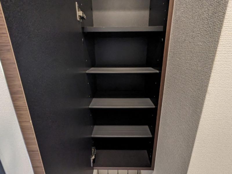 TFレジデンス鵜の木1階 下足入れ