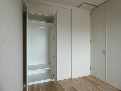 プレミスト湘南辻堂　ＦＯＲＥＳＴ Ｆａｃｅ クロゼット