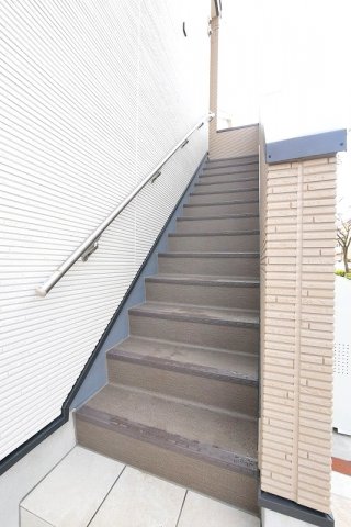 シャンペル三園1階 外観