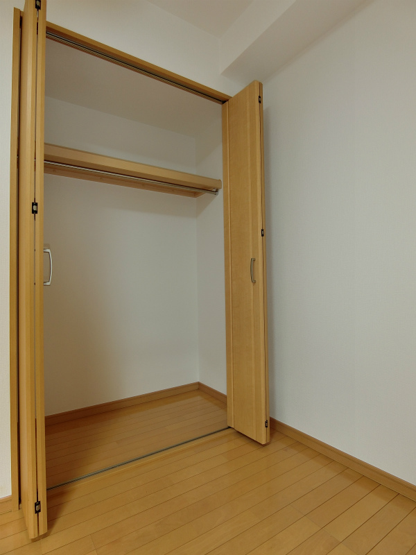 アヴァンセ川崎1階 収納