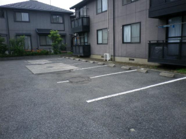 スプリングタイム 駐車場