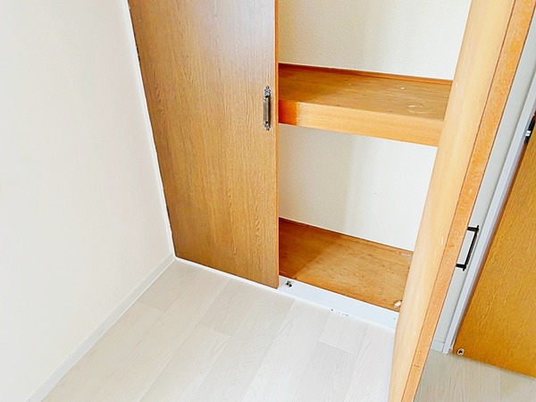 ベイヒルズ大基103号室 収納