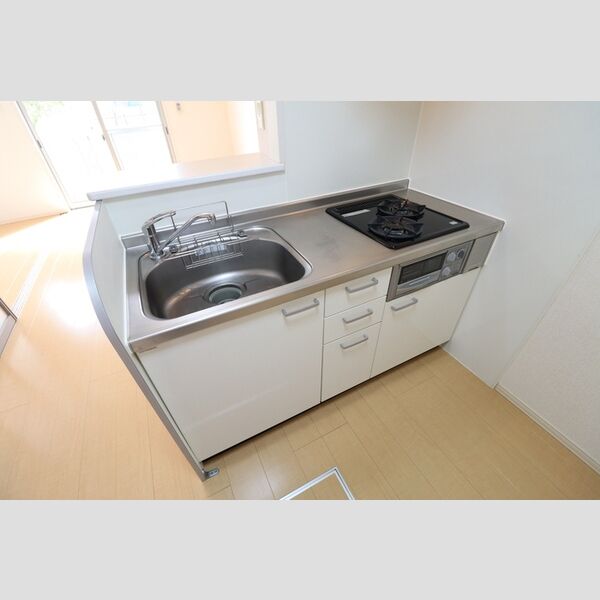 カンピエーレ101号室 対面キッチン