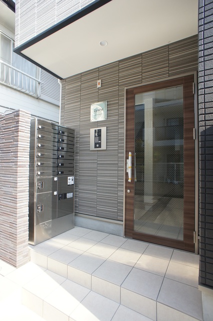 クオーレ薬円台Ⅱ ゆとりのあるエントランスです