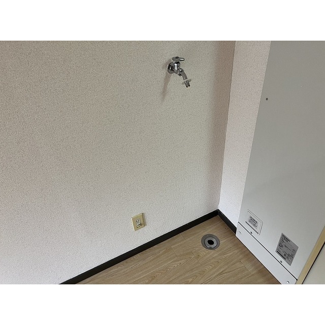 キャッスル・日野台0102号室 洗濯機置場