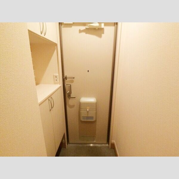 クレールハウス 玄関