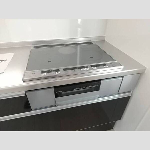 メゾンボヌール201号室 IH付キッチン