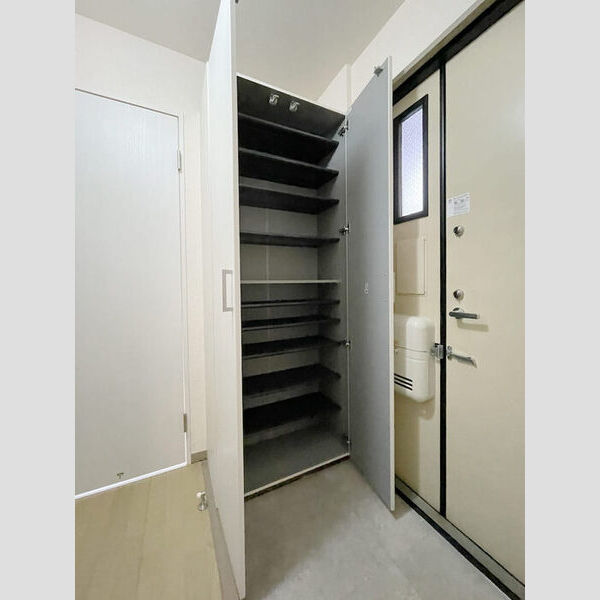 アベニール21102号室 シューズボックス