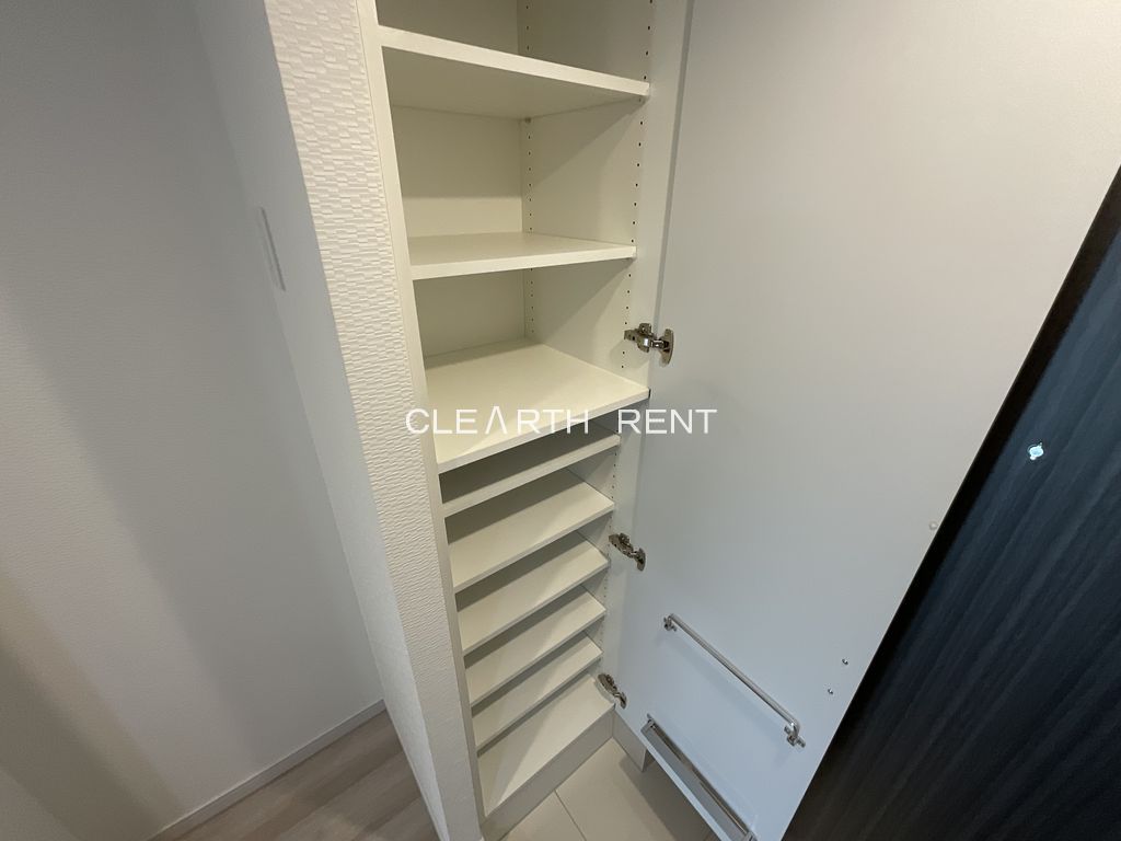 Ｖａｌｏｒｅ Ｎｉｓｈｉｓｕｇａｍｏ シューズボックス