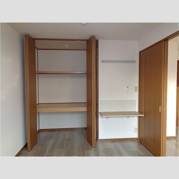 アルカイックシャトー　東館103号室 物入れ