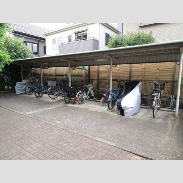 リヴィエール 駐輪場