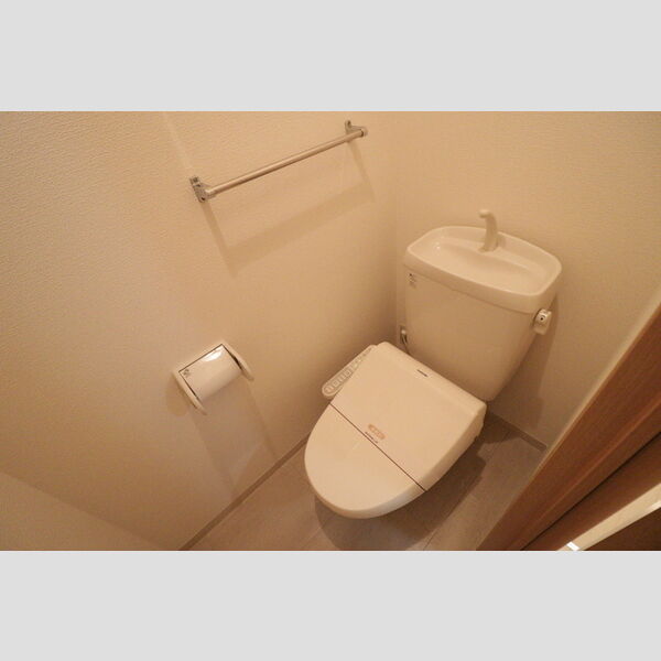 アリオス ガルソニエラ 温水洗浄暖房便座