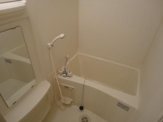 Ｇｒａｎｄｅ　Ｖｉｌｌａ（グランデ　ヴィラ）103号室 バス